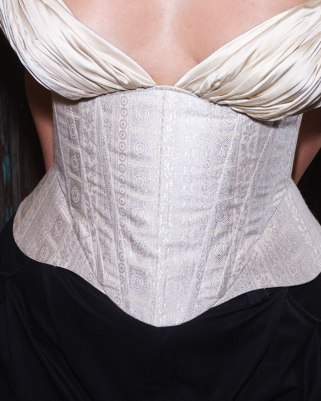 Hamsini corset