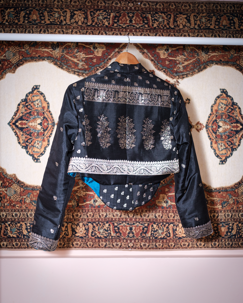 Nazaakat jacket