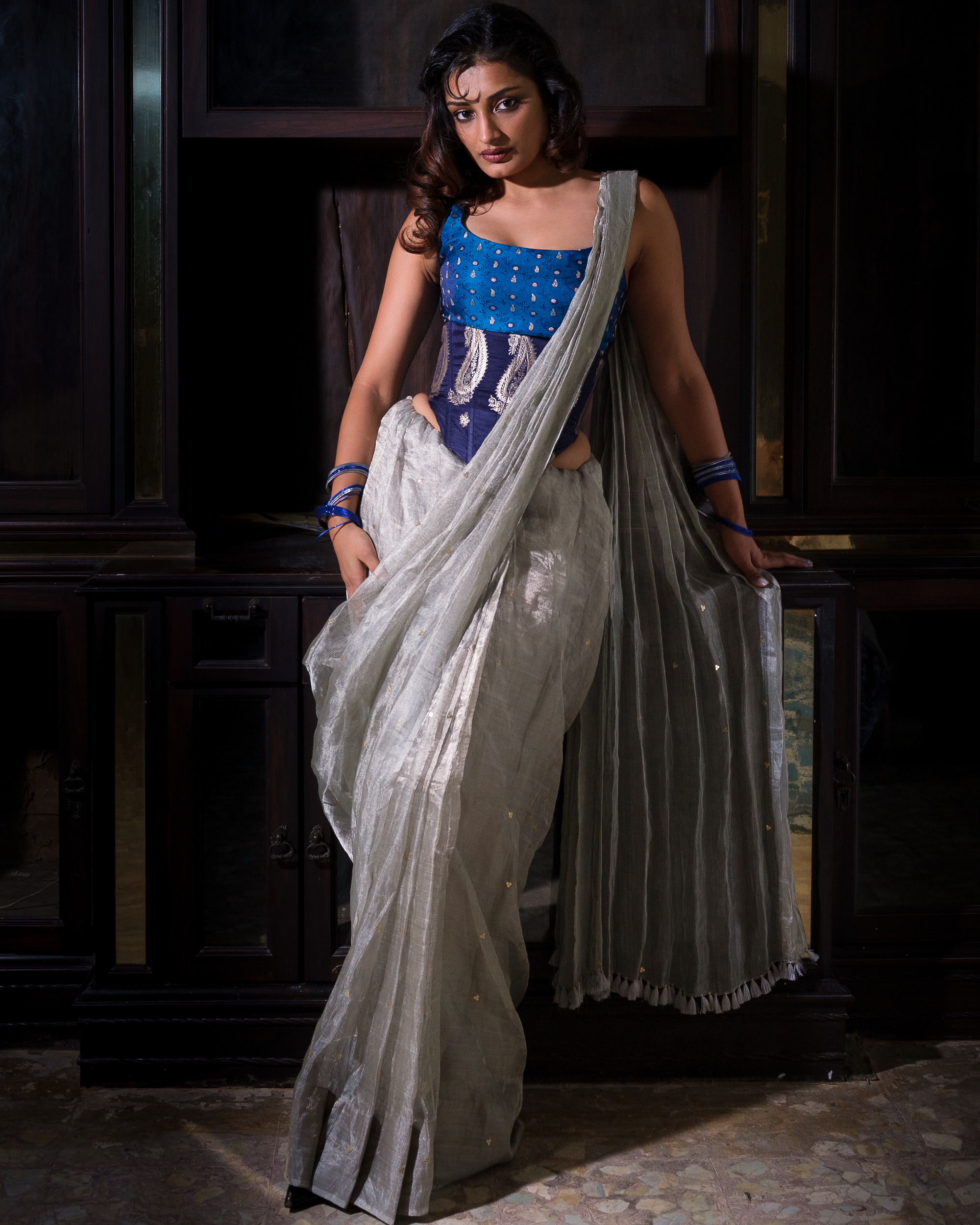 Neelambri set