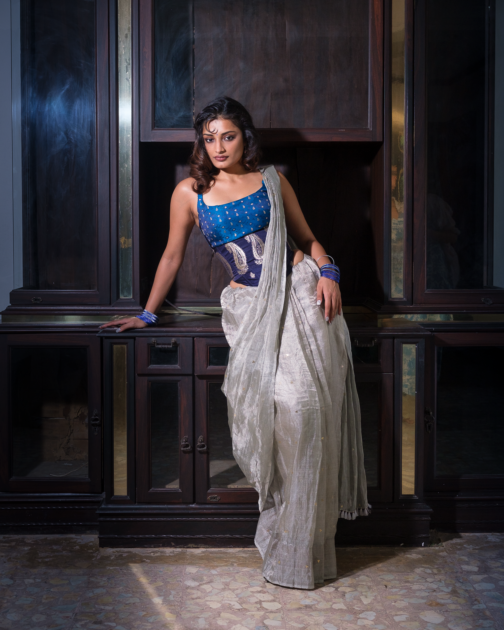 Neelambri set